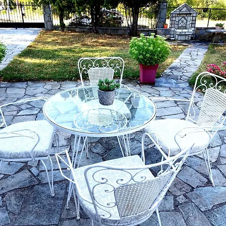 Cosy House, μια ανάσα πριν τη λίμνη Дом отдыха Kalivia (Thessaly)