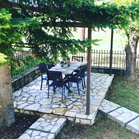 Cosy House, μια ανάσα πριν τη λίμνη Дом отдыха Kalivia (Thessaly)